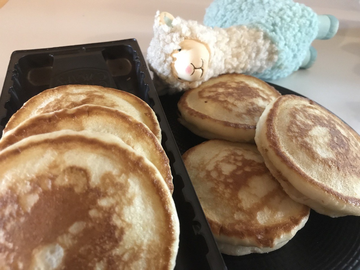 Лама уже нюхает во всю оладушки)