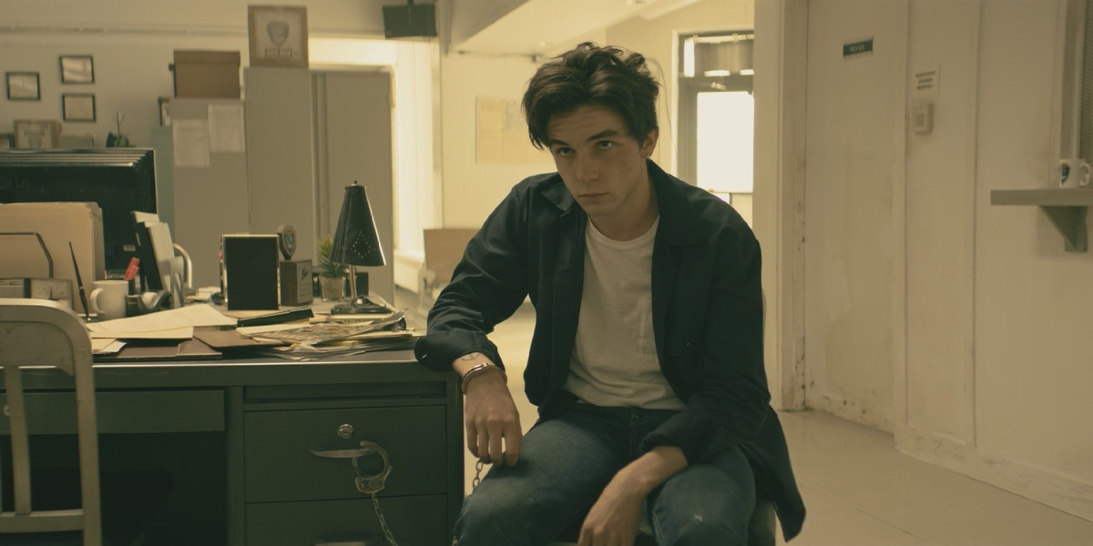 Кадр из сериала "Уэйн"