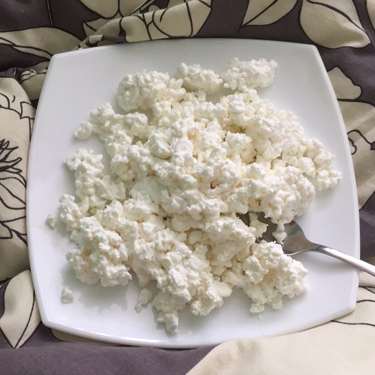 Красивый творог. Творог на завтрак. Как поесть творог. Ужин с творогом для похудения. Творог.