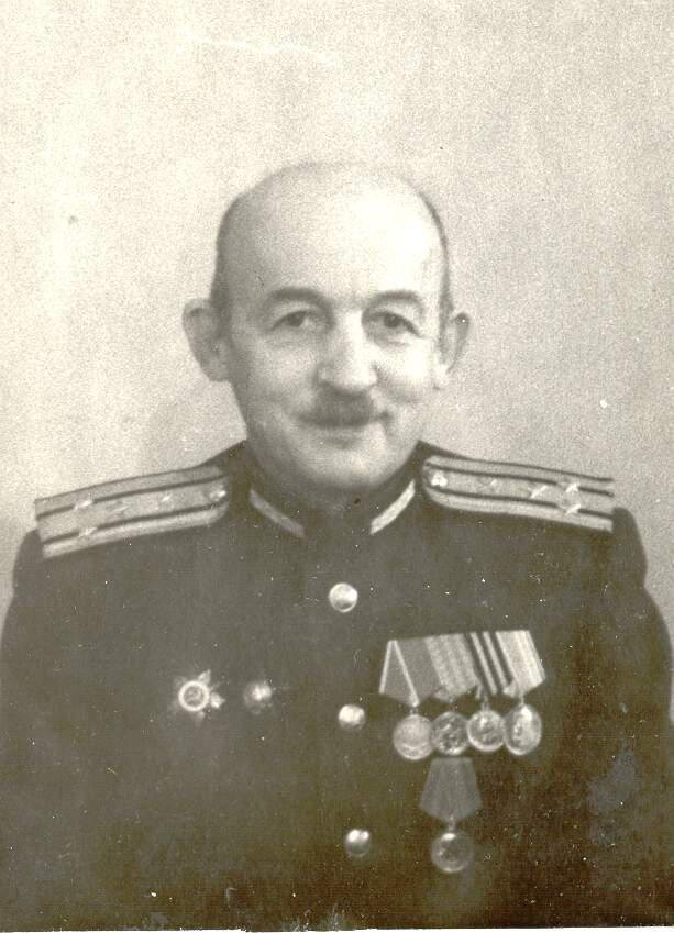 Генрих Георгиевич Карлсен, конец 1940-х