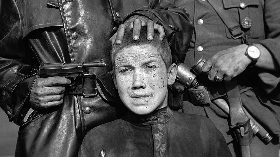 Иди и смотри постер. Алексей кравченко в фильме элема климова «иди и смотри». Ольга миронова и алексей кравченко. 1985г - «иди и смотри» реж. Элема климова «иди и смотри» (1985).