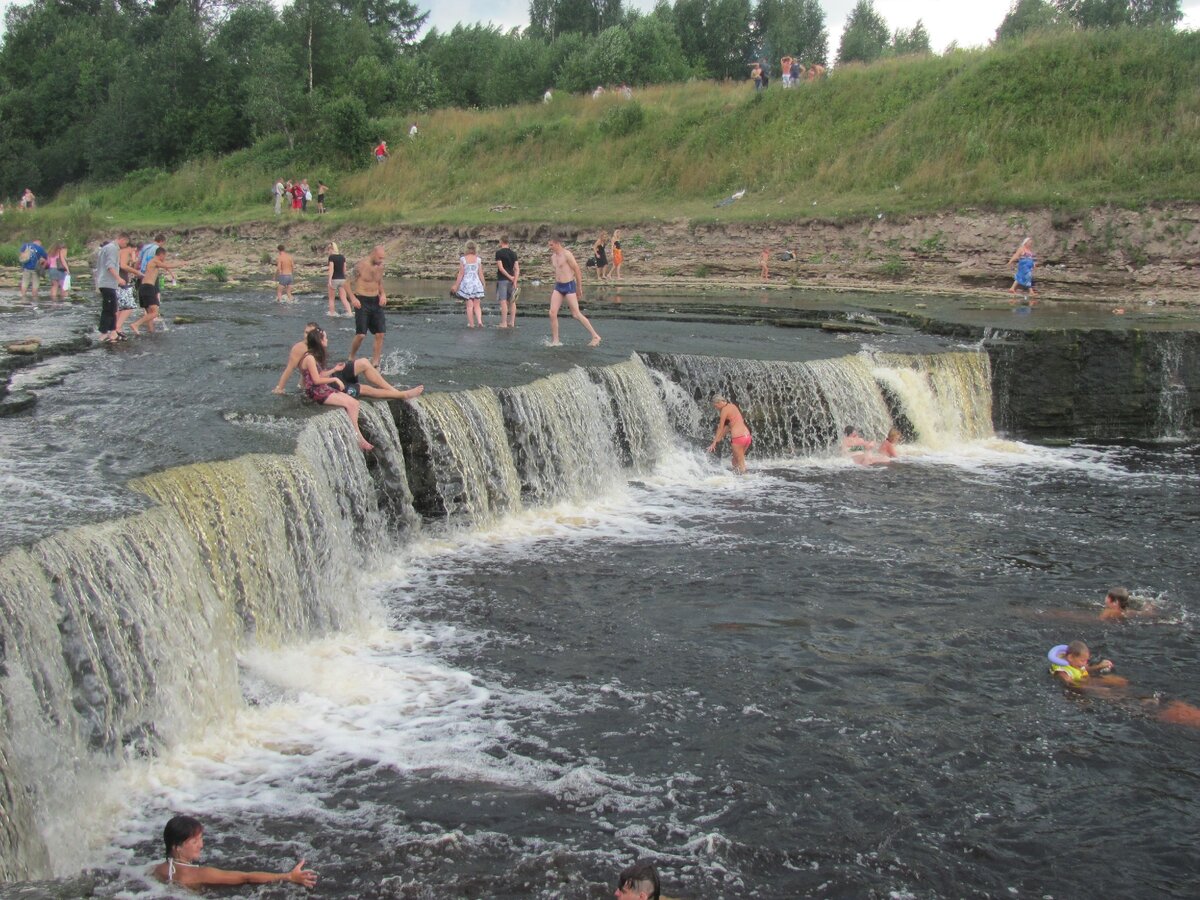 Большой тосненский водопад