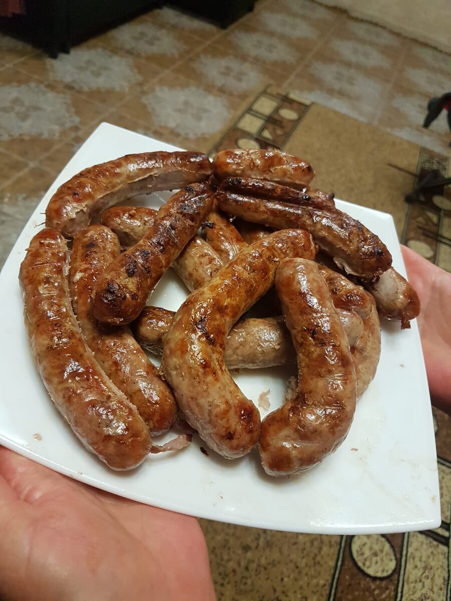 Колбаски домашние.