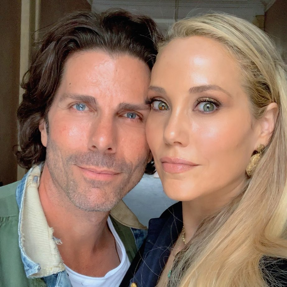 Элизабет Беркли с мужем. Фото: Instagram