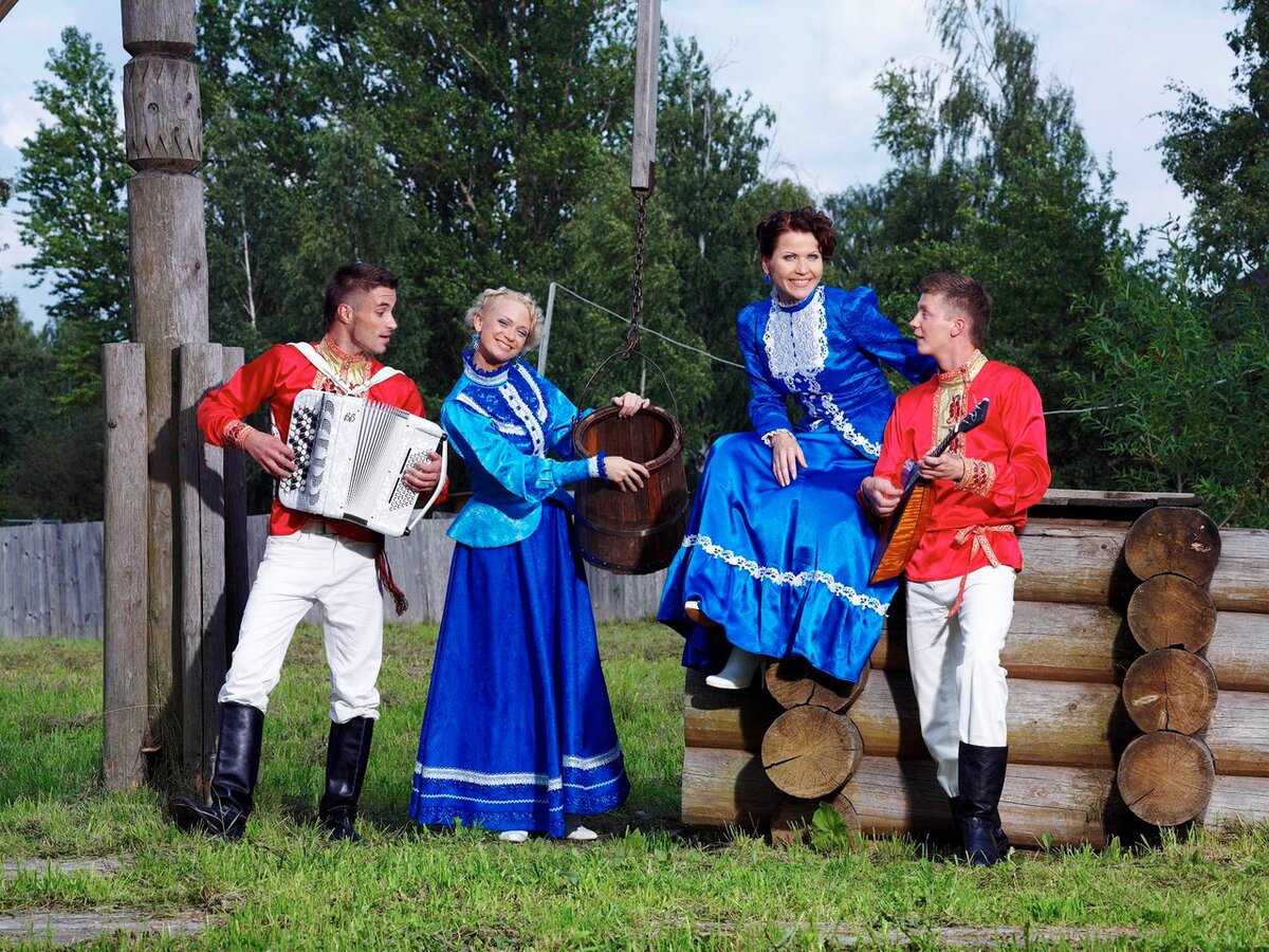 Народным коллективом "КАЛИНА КРАСНАЯ"