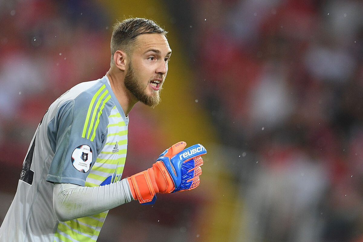 Вратарь "Крыльев Советов" Евгений Фролов. Фото - "Чемпионат".