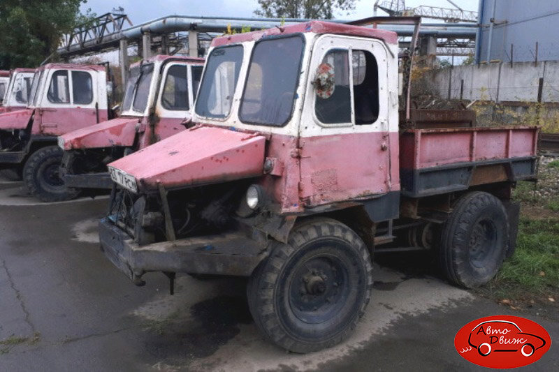 А это ВЗТшки завода «Ростсельмаш» - не комбайнами едиными…