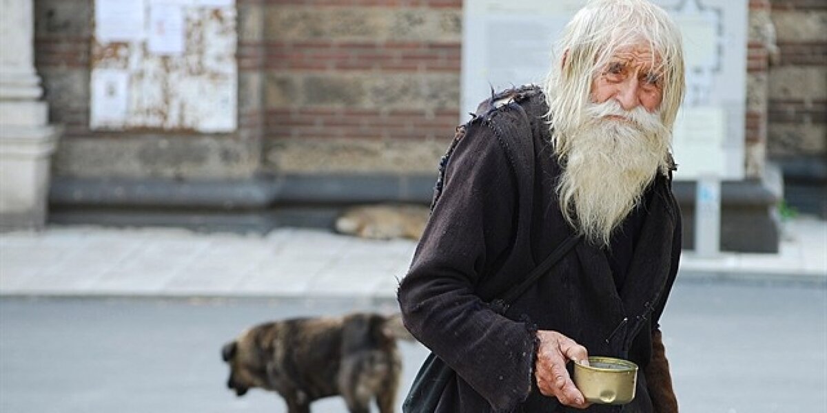 Кому легче живётся -верующему человеку? Или наоборот?