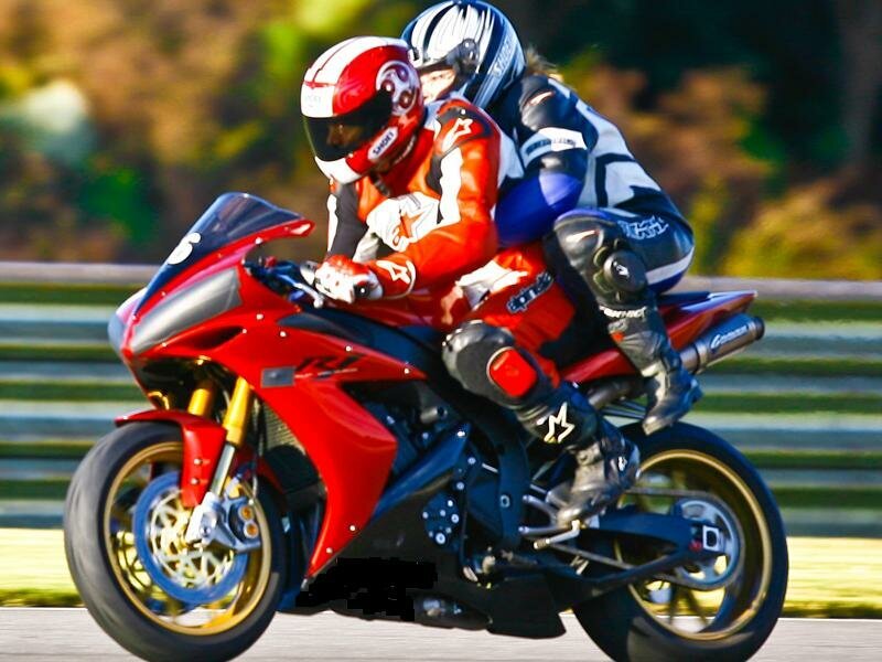 Yamaha r6 байкер