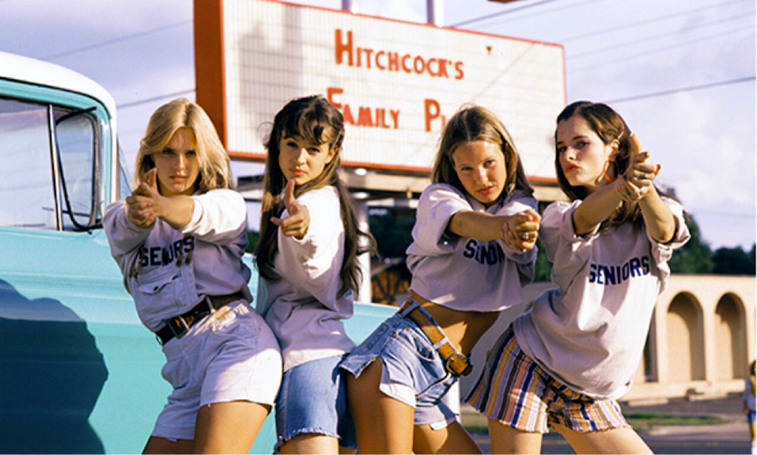 B movie girls. Лос Анджелес 80е. Лос Анджелес 90х одежда. Dazed and confused фильм 1993. Америка 80-х.