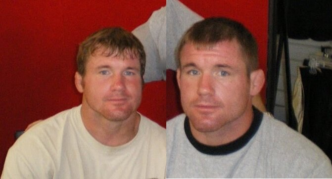 Марк (слева) и Мэтт Хьюз (справа). Фото из свободного доступа в сети Яндекс