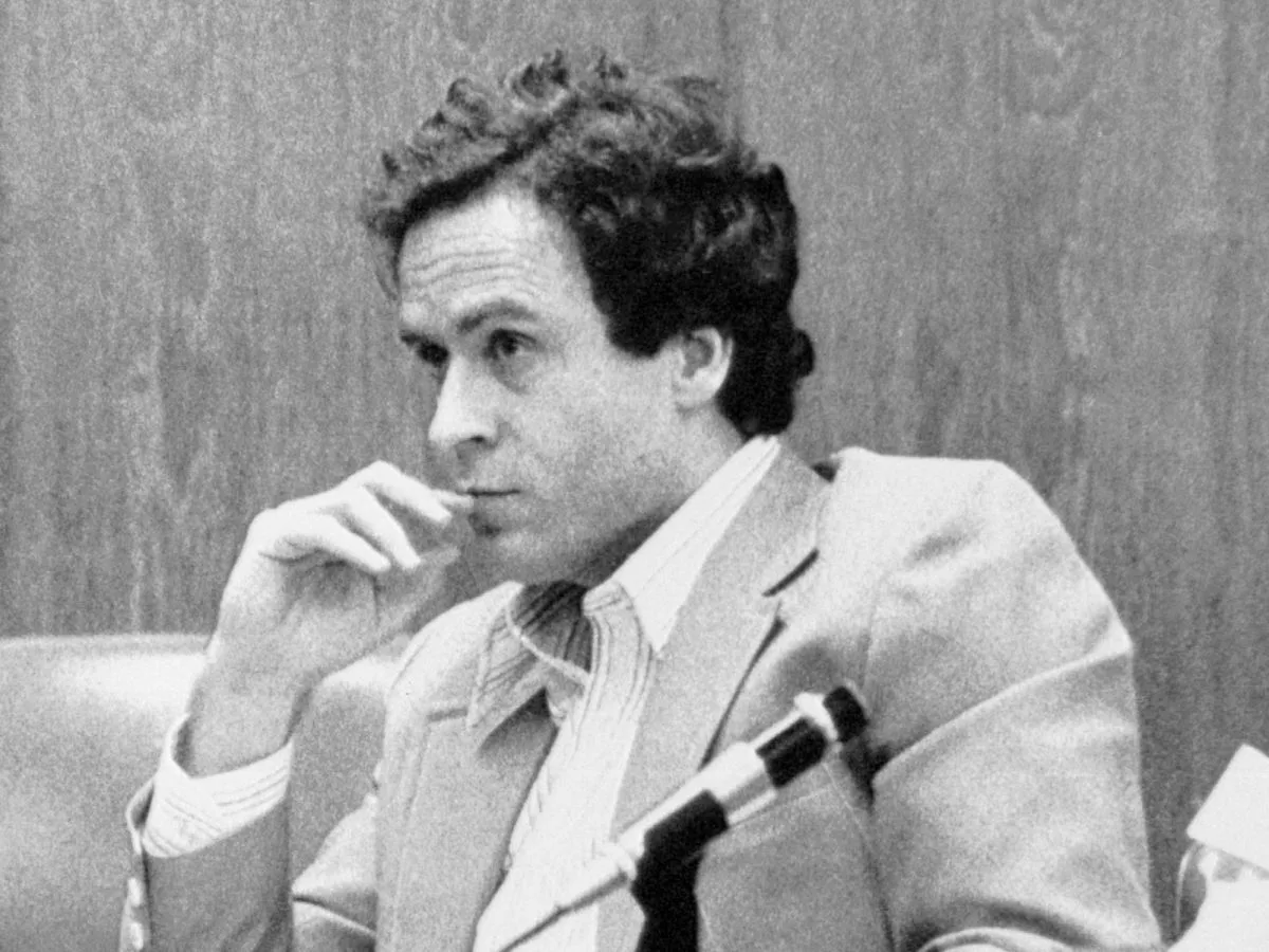 Эл банди. Тед банди в суде. Ted Bundy in Court Angry.