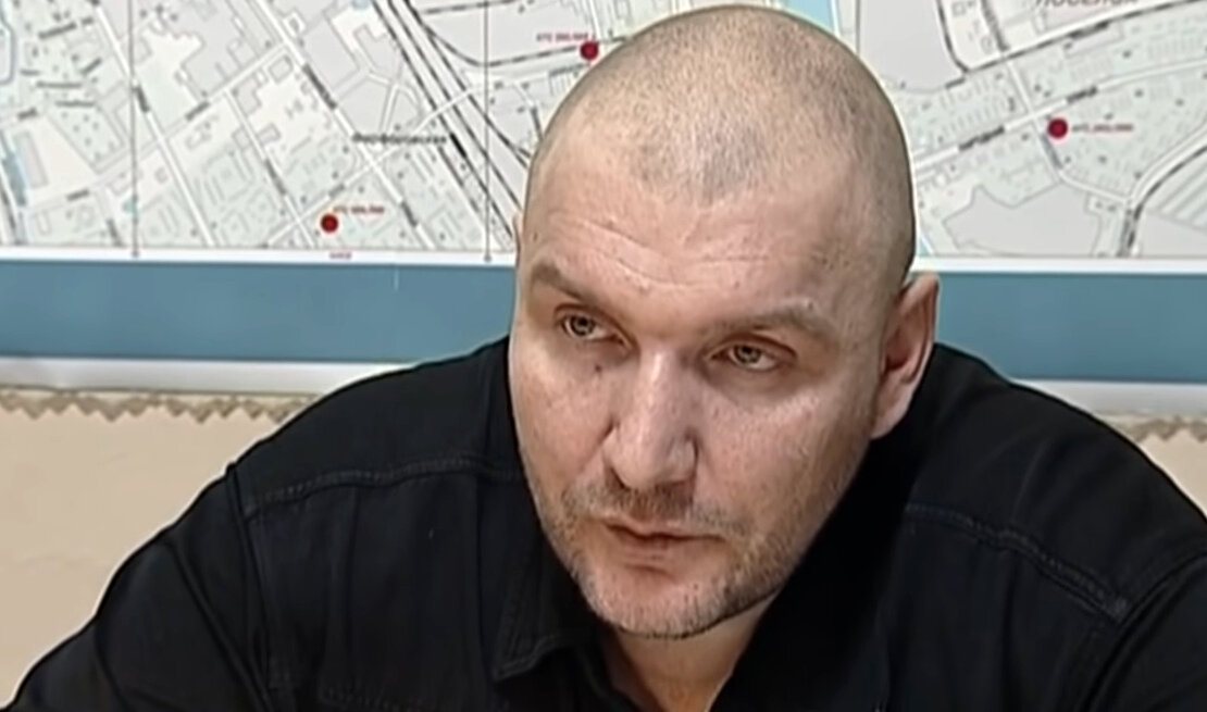 Дмитрий Быковский-Ромашов в роли Евгения Иванова (Джексона). Кадр из кинофильма "Ментовские войны 3", 2006 г., режиссер Егор Абросимов, сценаристы Максим Есаулов, Андрей Романов, композиторы Максим Кашеваров, Павел Мальков.  Скриншот кадра для иллюстрации