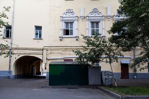 По темеЧёртова дюжина опасных адресов в центре МосквыВ ЦАО 13 многоквартирных домов признаны полностью аварийными. 