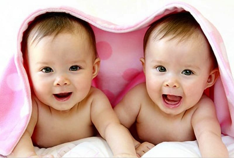 фотосессия с новорожденным. новорожденные двойняшки.