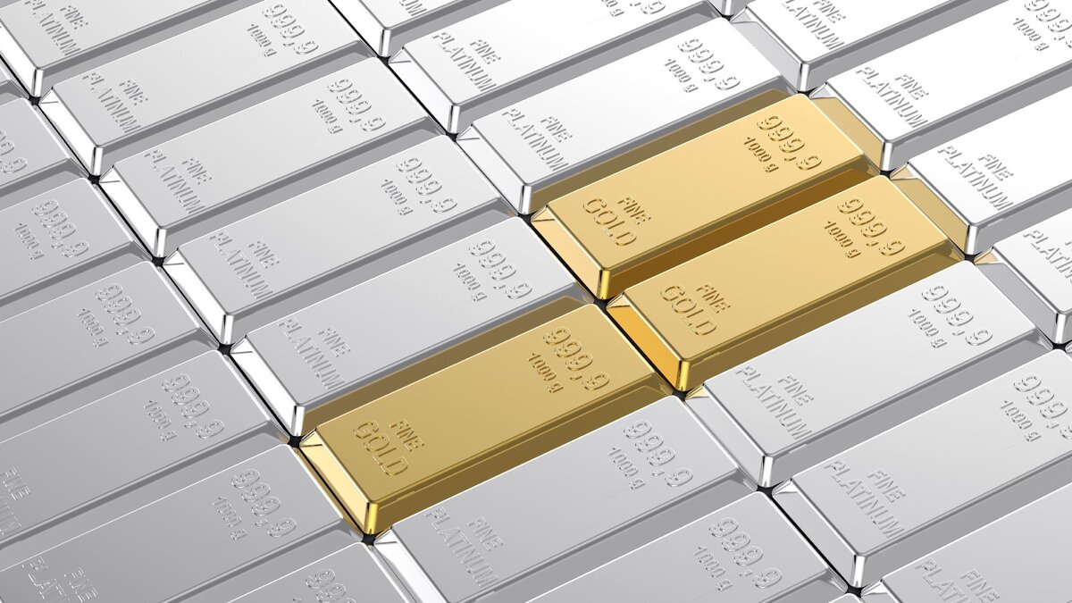 Gold is more expensive than silver. Драгоценные металлы золото серебро платина палладий. Слитки платины и золота. Белое золото слиток.