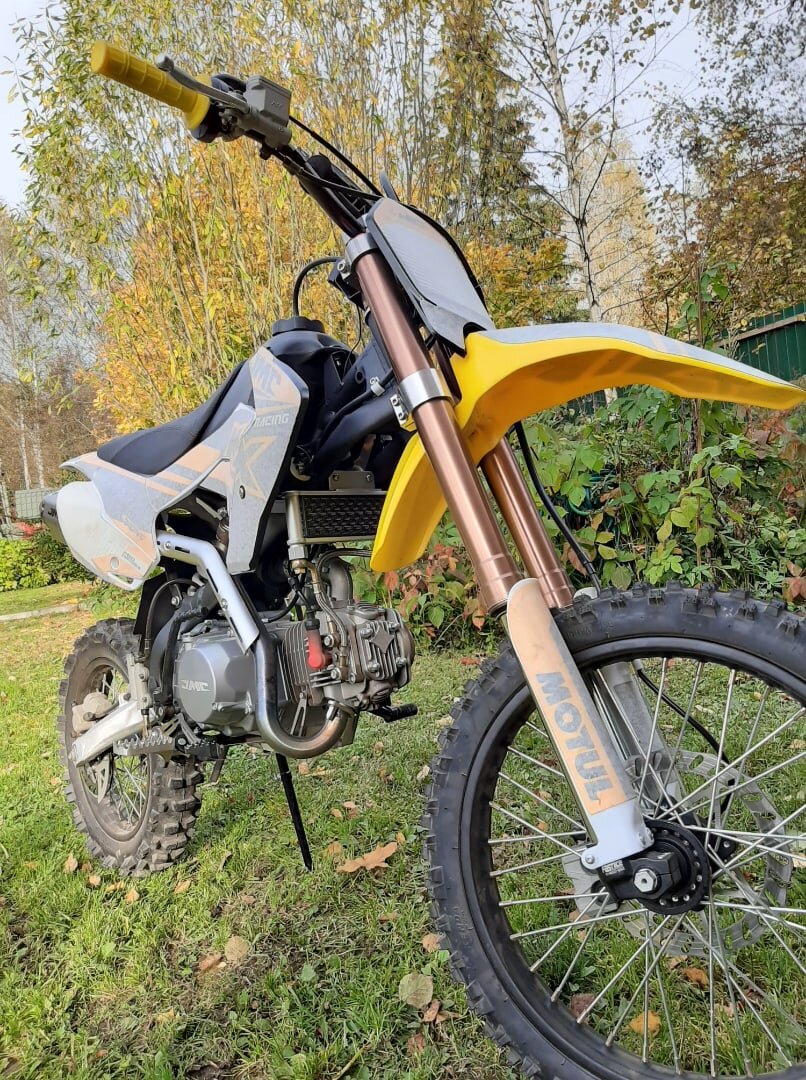 В транспортировочной пленке.