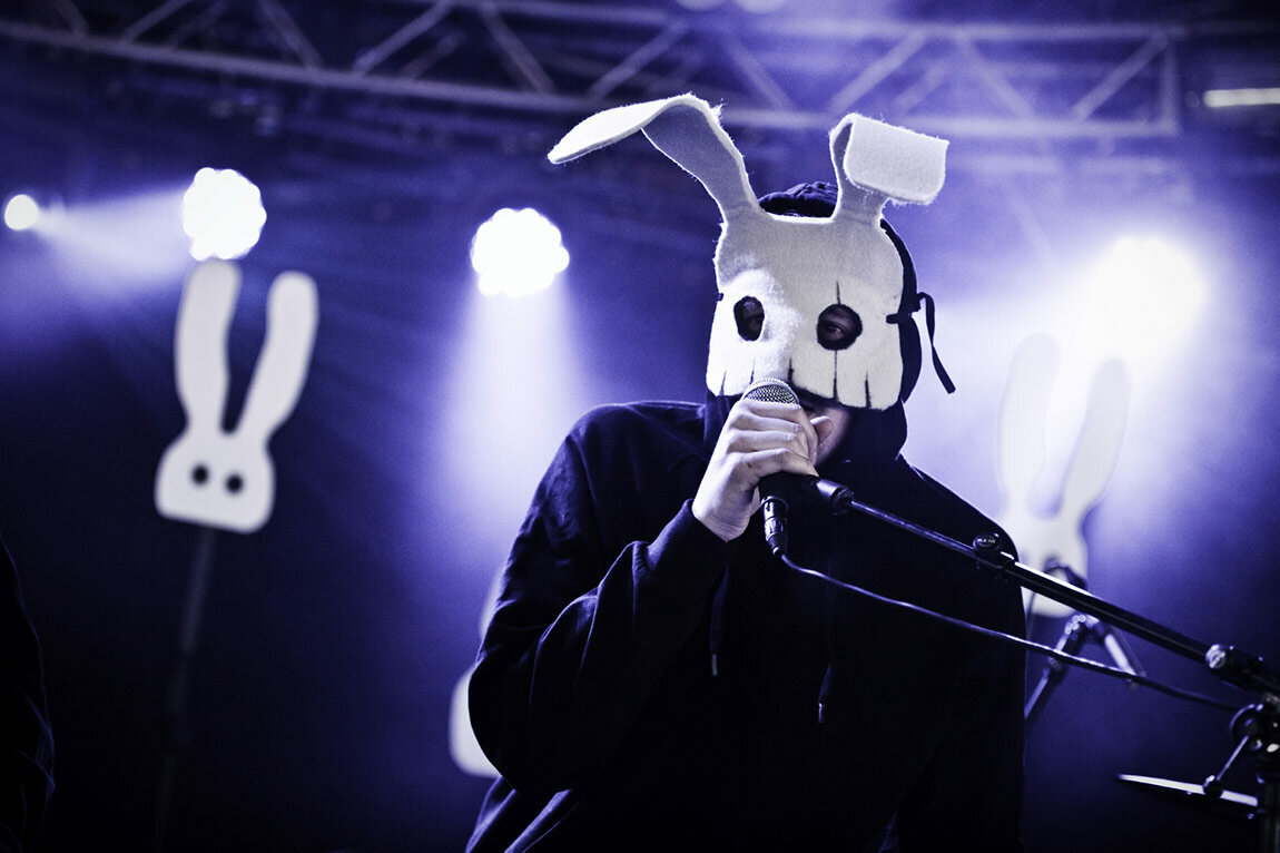 Sleep Party People .Live-Performance