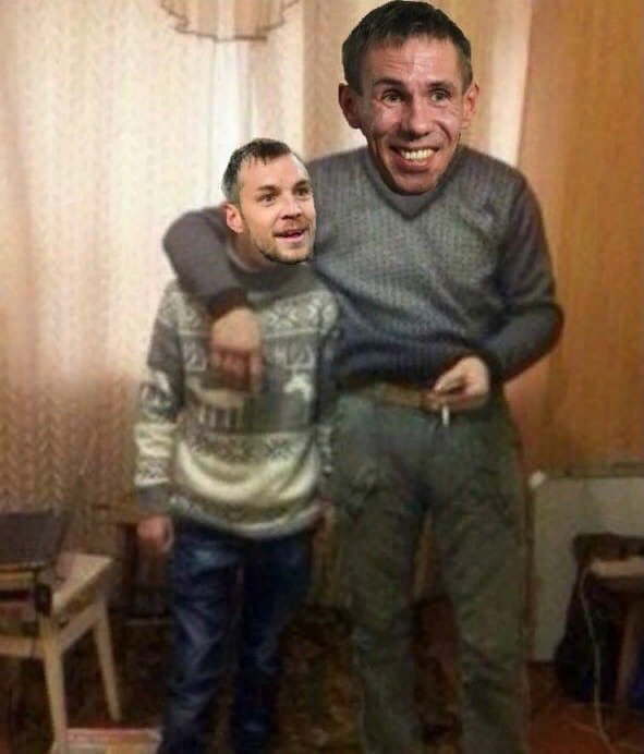 Этих двух красавцев интернет пользователи поставили в один ряд.