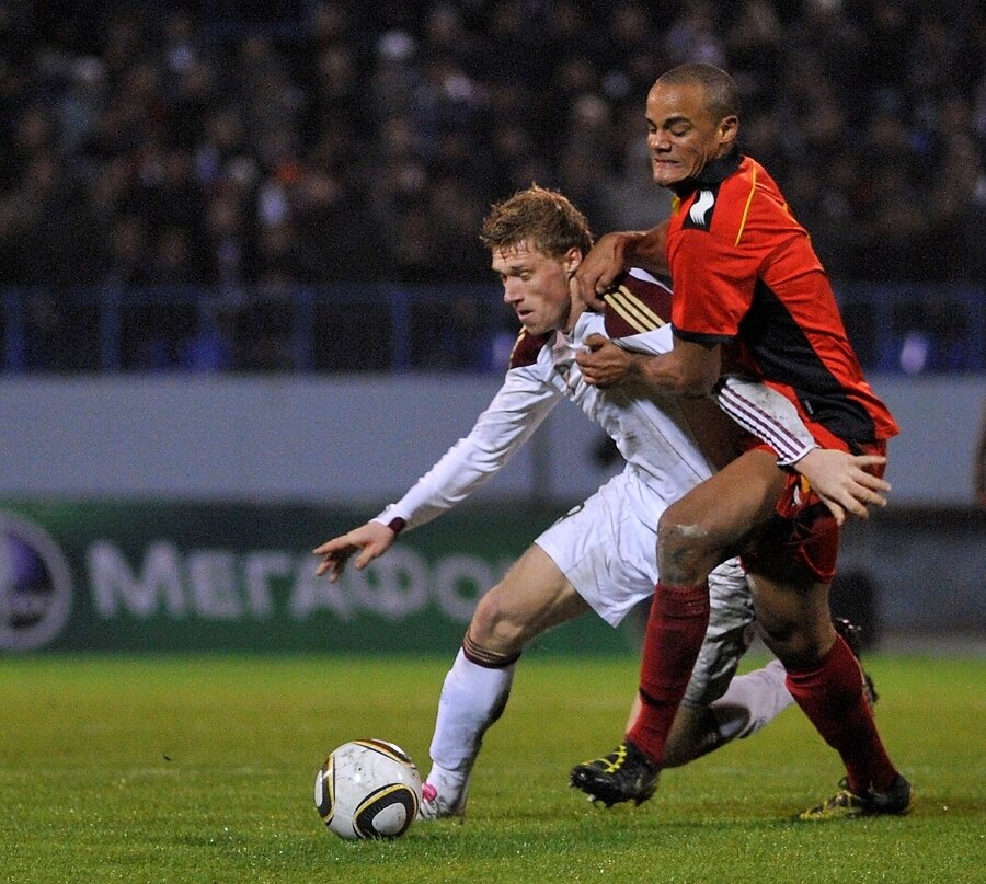 сборная литвы по футболу. литовская сборная по футболу. матчи по футболу подмосковья. болгарская юношеская сборная. сафонов россия хорватия.