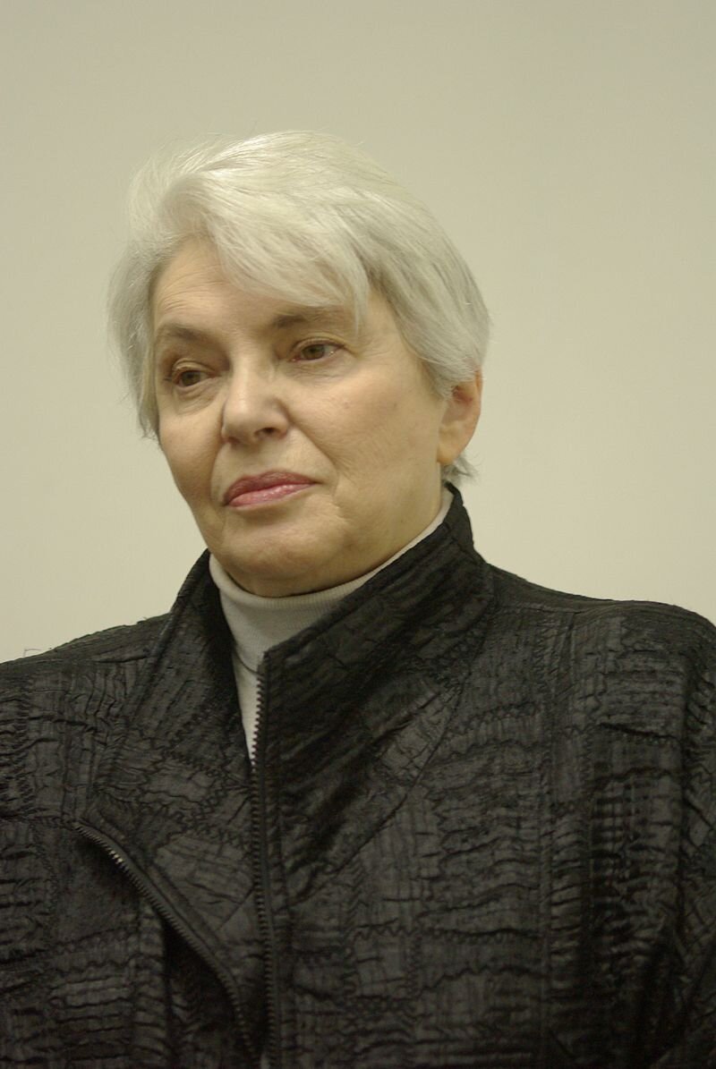 Ната́лия Дми́триевна Солжени́цына (урожд. Светло́ва; род. 22 июля 1939, Москва, РСФСР, СССР) — российский общественный деятель. Вдова и ближайшая помощница писателя Александра Исаевича Солженицына. Президент созданного в 1974 году в Цюрихе «Русского общественного фонда помощи преследуемым и их семьям» (РОФ), более известного как Фонд Солженицына (в 1992 году фонд перенёс свою деятельность в Москву). 
