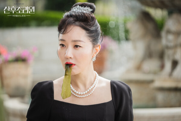 кадр дорама "Центр послеродового ухода"