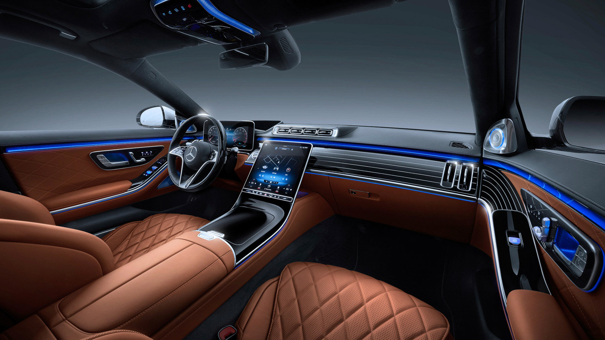 Салон Mercedes-Benz S-Class W223
Mercedes-Benz