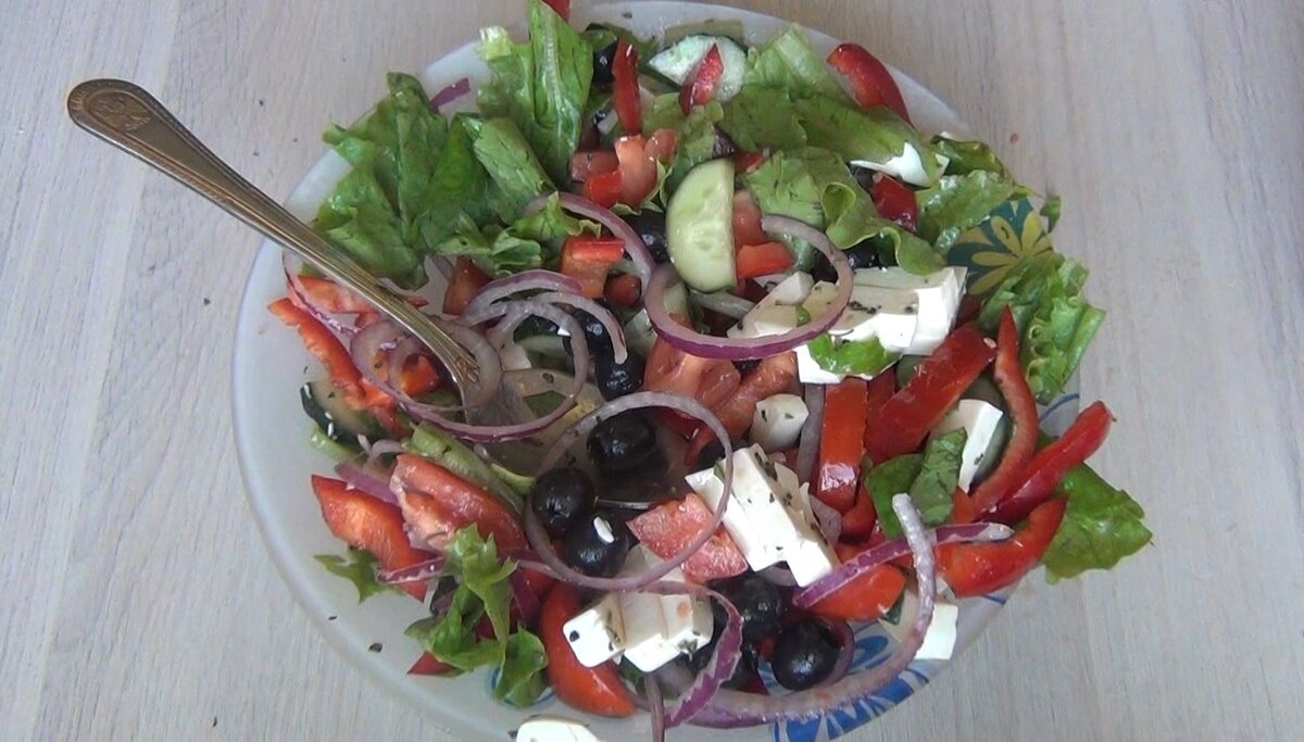 Простой греческий салат (по-гречески) — рецепт с фото пошагово