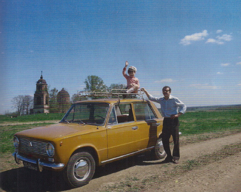 50 лет в России. ВАЗ-2101. История Копейки и описание конструкции машины. Фотография является сканом номера журнала Легендарные советские автомобили https://yadi.sk/i/TkGNDeyz3T8PzA