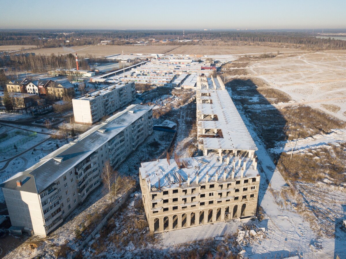 Первый корпус ЖК Литвиново, фото автора.