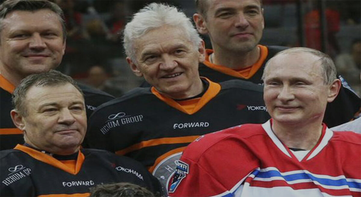 Аркадий Роттенберг, Геннадий Тимченко и Владимир Путин – давние товарищи и любят вместе играть в хоккей.