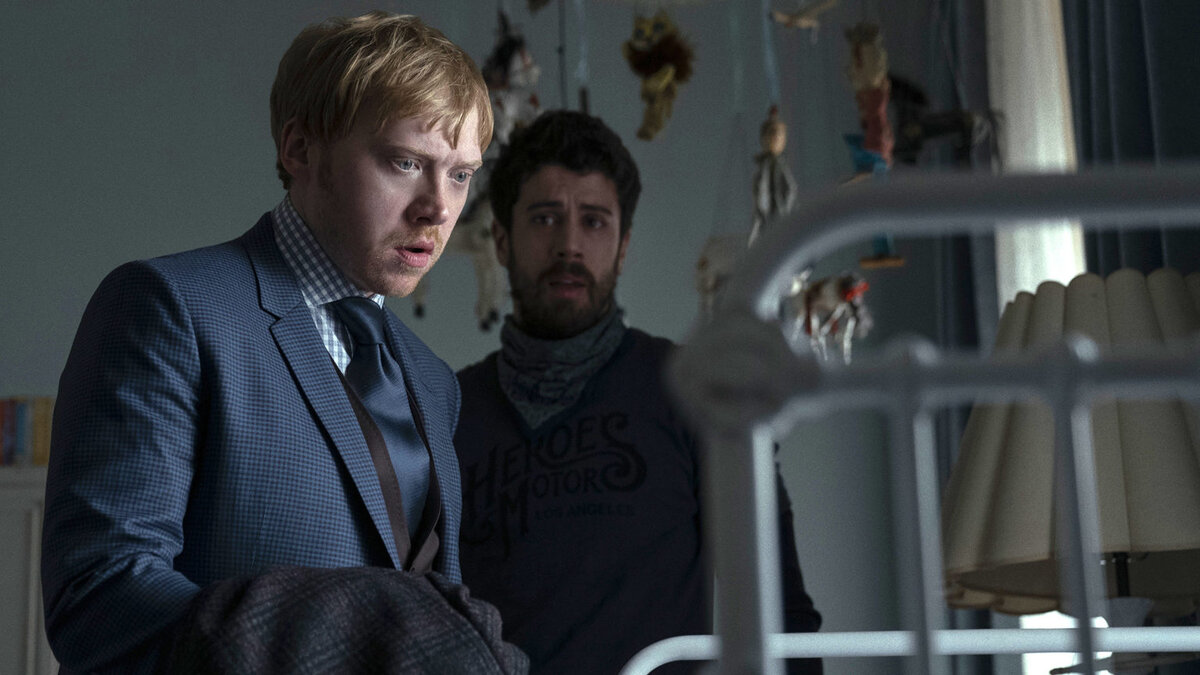 В главных мужских ролях снялись Руперт Гринт и Тоби Кеббел.