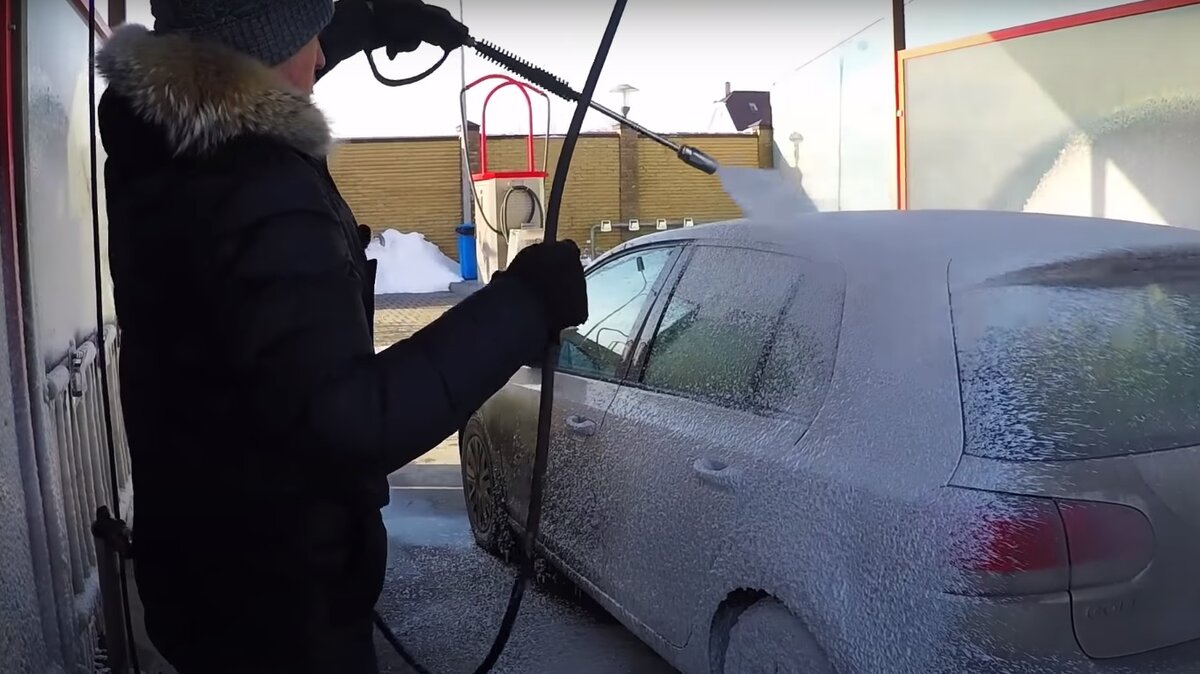 Мойка автомобиля зимой. Помыть машину зимой на мойке самообслуживания. Как правильно мыть автомобиль зимой. Можно мыть машину в морозы