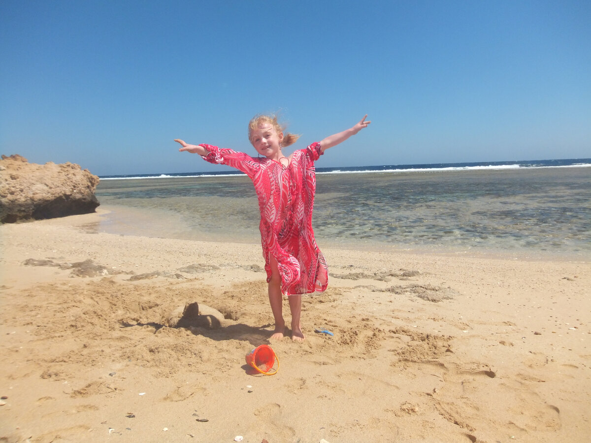 Пляж в Rohanou Beach Resort. Фото автора