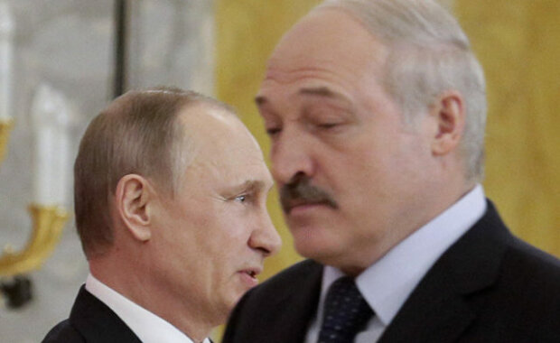 Почему А. Лукашенко называя россиян братьями, не признает присоединение Крыма к России.3