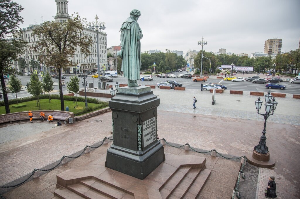 Пушкинская площадь москва. Памятник а. с. Пушкину (Москва, Пушкинская площадь). Памятник на Пушкинской площади. Памятник Пушкину в Москве на Тверском бульваре. Памятник Пушкина в Москве на Пушкинской площади.