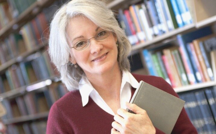 Обычная милая женщина. Таких много в России.