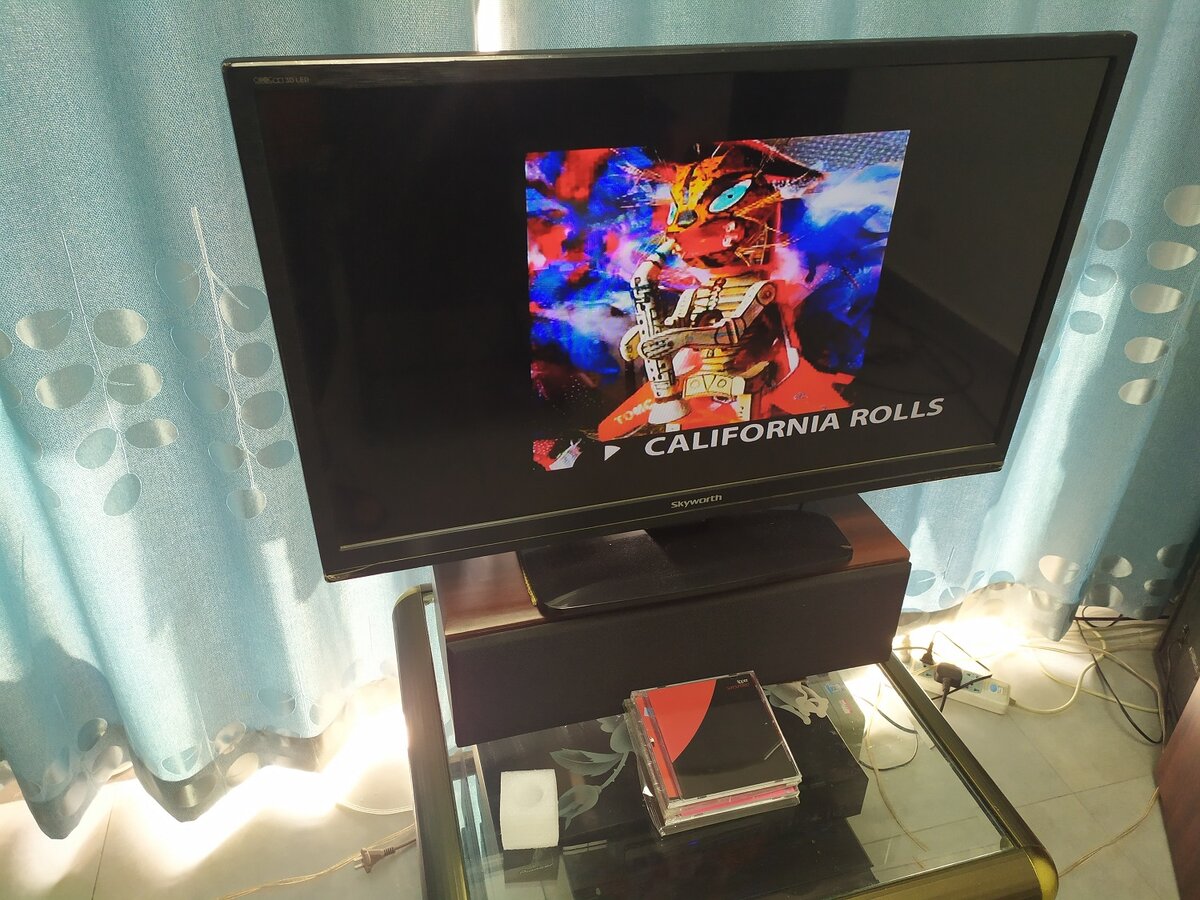 Tipper Surrounded MLP 5.1 - California Rolls 1