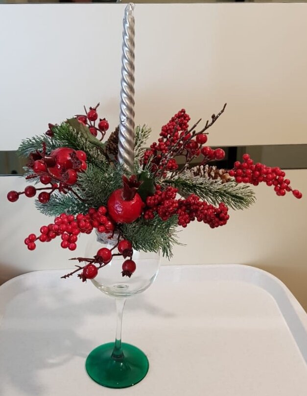 Композиция со свечой для праздничного стола. 2019г.