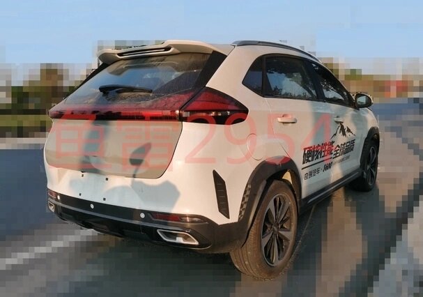 На фото: новое поколение кроссовера Chery Tiggo 3x Plus