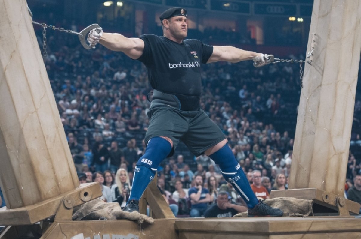    Омич Михаил Шивляков - один из самых известных в мире силачей.