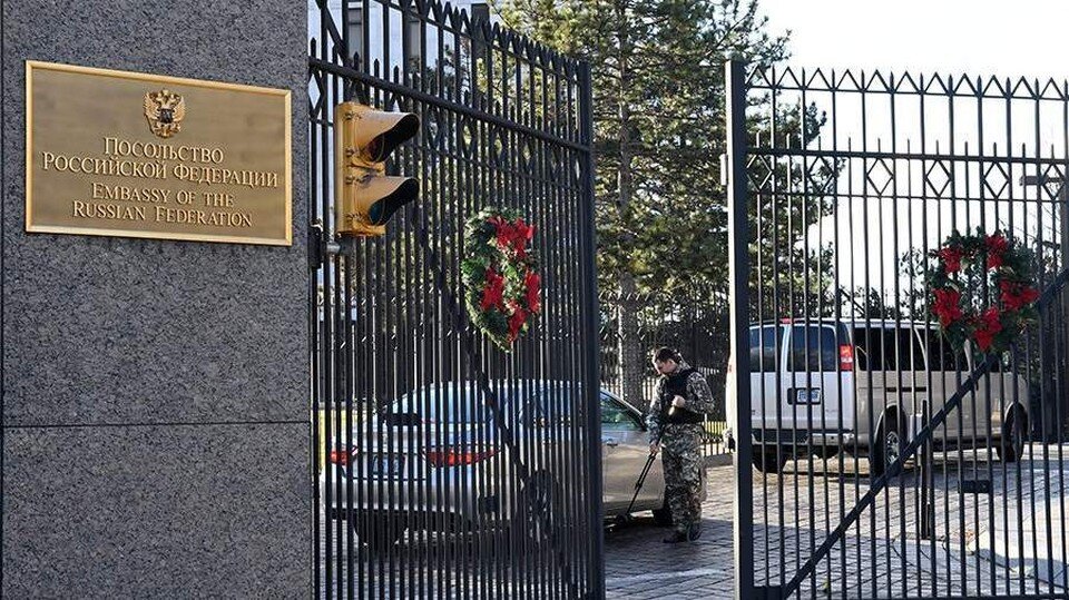     Посольство РФ заявило, что попытки США подорвать технологическое развитие России обречены на неудачу  GLOBAL LOOK PRESS