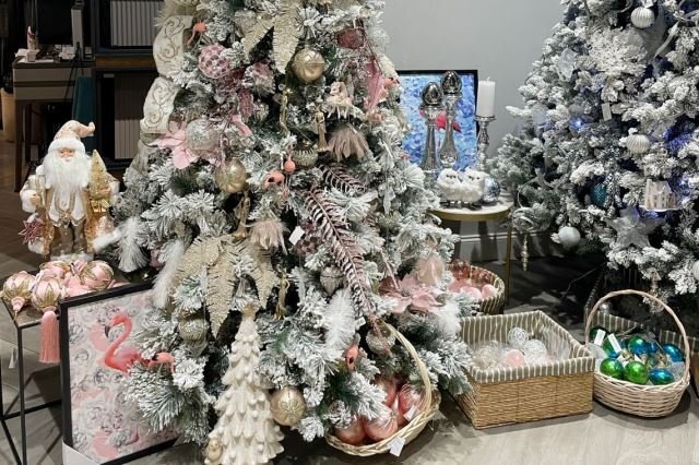    Как и за сколько взять в аренду елку в Петербурге?