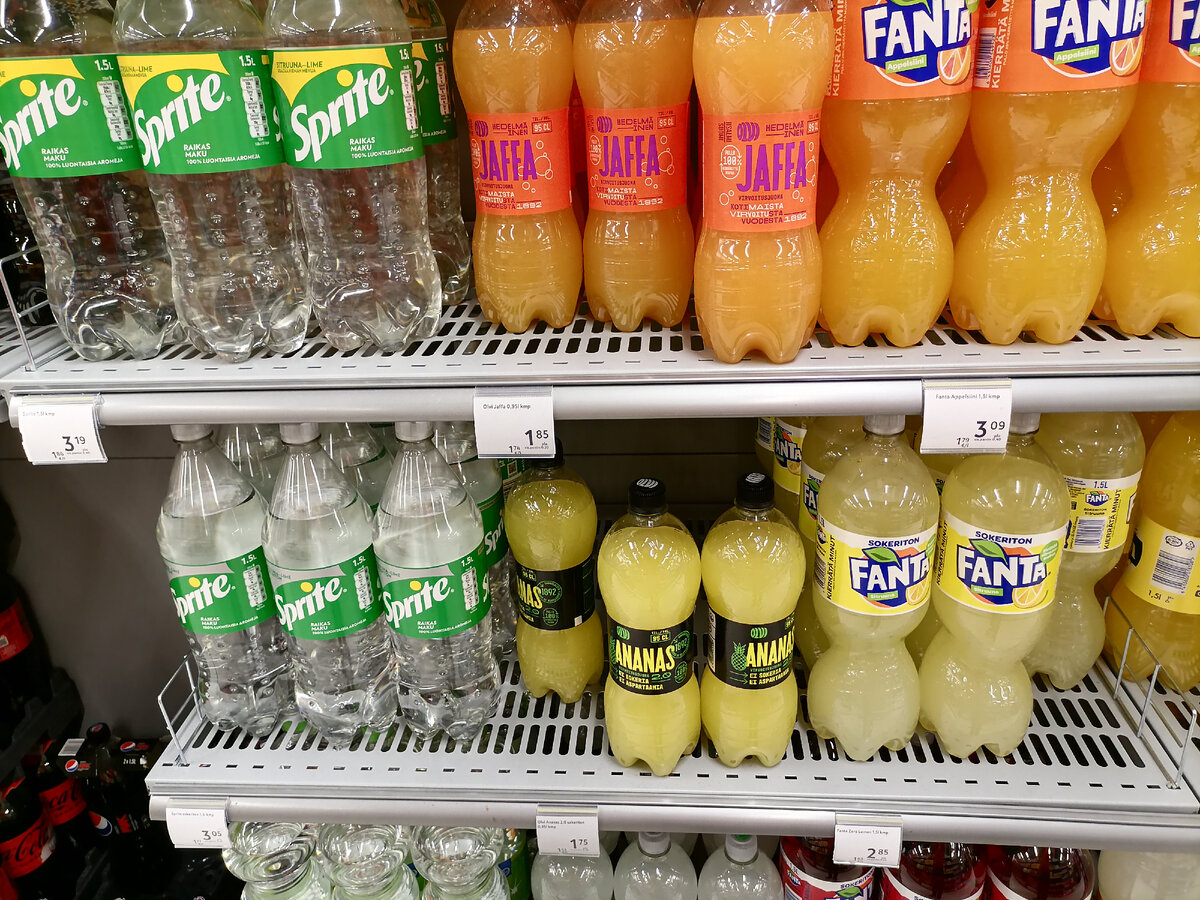 Яффа это финский аналог кока-колы.  Два литра от 200 рублей. 