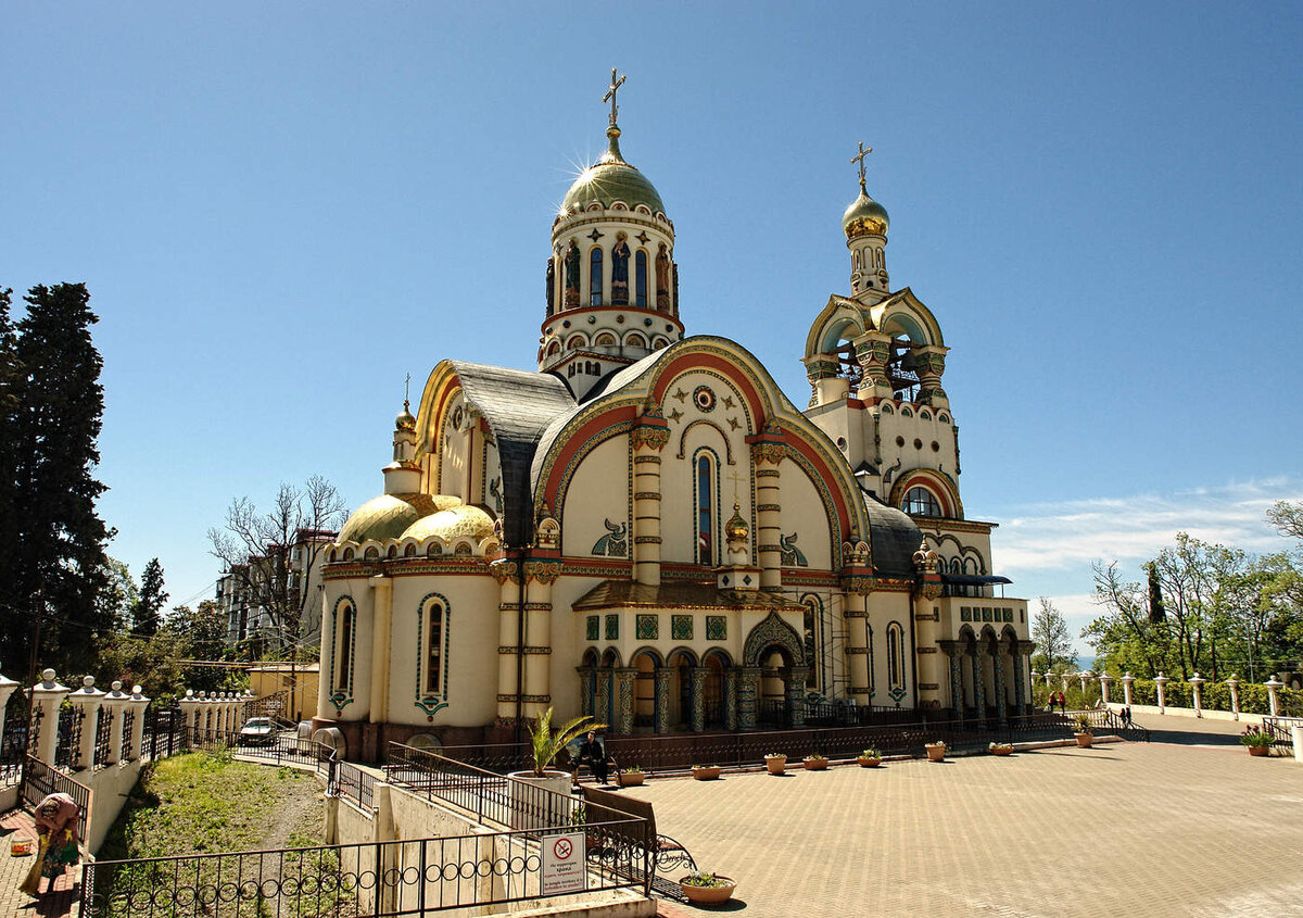 Храм Архангела Михаила в Сочи