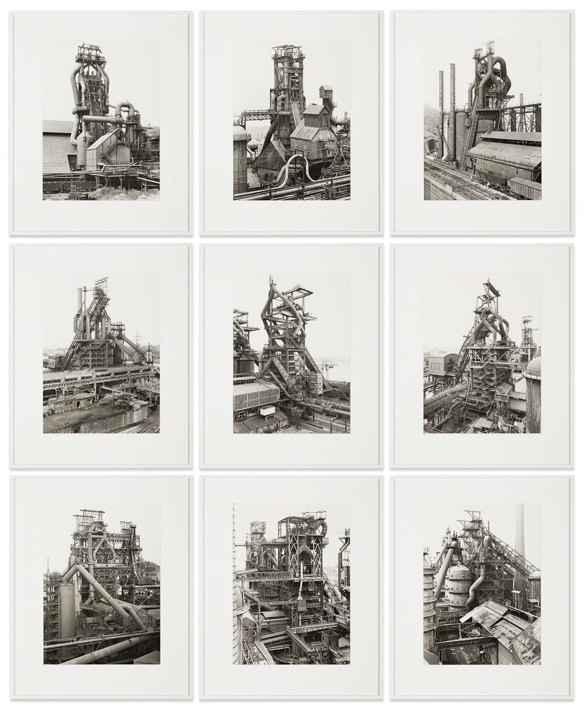 © Bernd & Hilla Becher, Blast Furnaces, 1970-1986. Доменные печи Бехеров относятся к разным периодам времени и разным местам земного шара.
