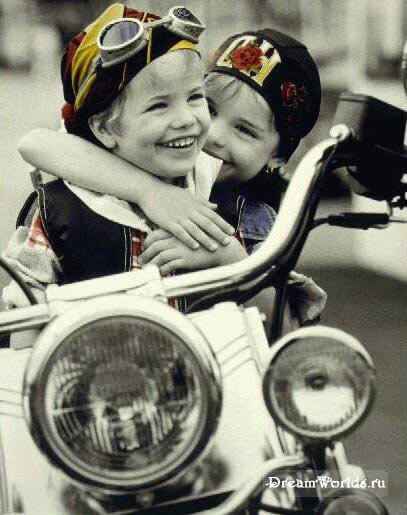 То есть заведомо поставьте себе другую цель. Для начала даже не ставьте себе завышенных целей вроде того, чтобы понравиться, влюбить в себя или даже выйти замуж. Слишком большие цели, которые даже непонятно, как выполнить, давят на психику. Поэтому их лучше не ставить.