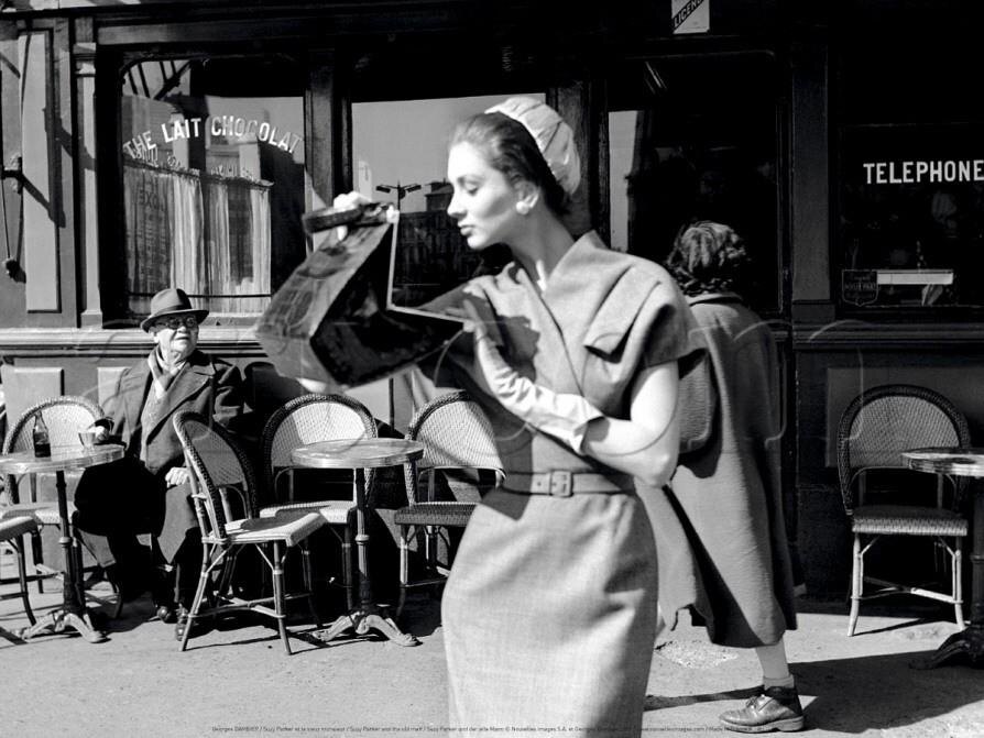 На фото: кондитерская в Париже, 1950е