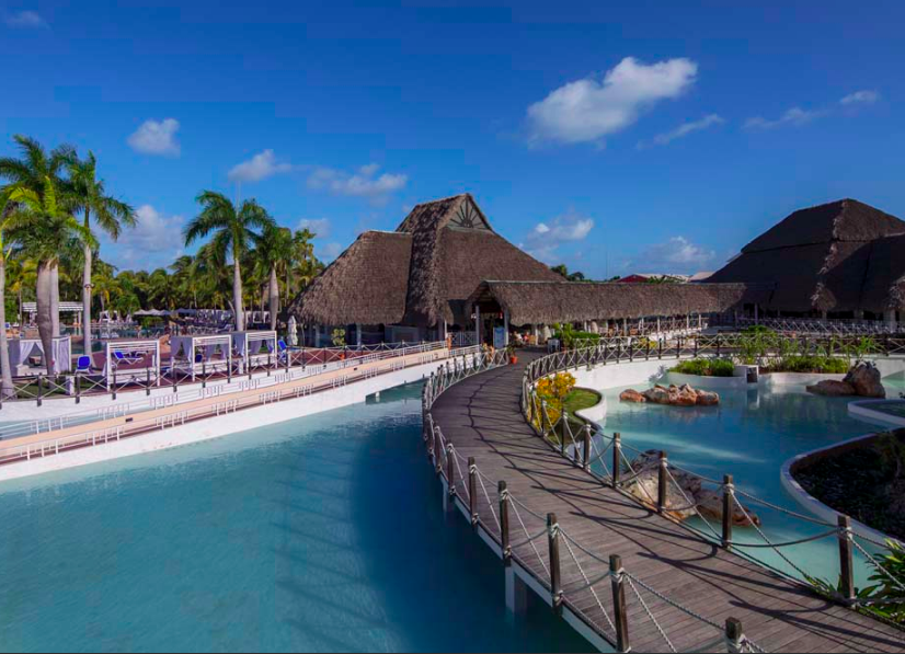  ВХОДИТ В ГРУППУ ОТЕЛЕЙ BLUE DIAMOND HOTELS & RESORTS Построен в 2002 году, последний ремонт прошел в 2010 году. Отель принимает гостей только от 18 лет. В отеле проводятся свадебные церемонии. Состоит из комплекса 3-этажных коттеджей. Расположение: в 30 км от аэропорта Варадеро, в 10 км от города Варадеро, в 130 км от Гаваны, на первой линии.