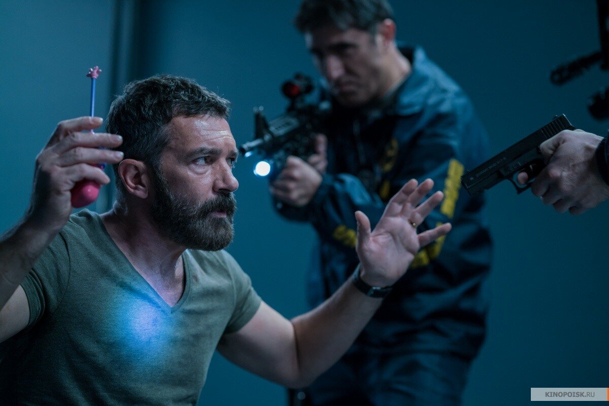 эд скрейн перевозчик наследие. скотт эдкинс жан клод ван. приказано: уничтожить фильм 2020. ловкость фильм 2016 кадры. игорь казимир неоспоримый.